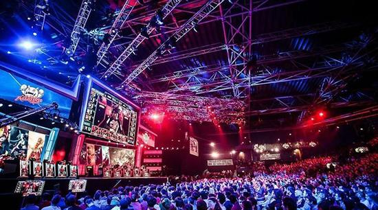 社交媒体上 社交媒体上