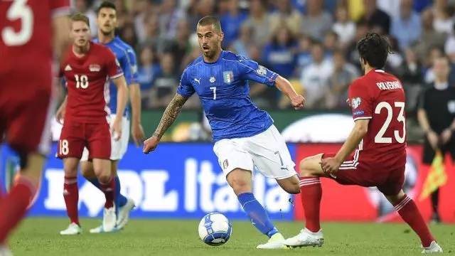 虽然詹姆斯 虽然詹姆斯